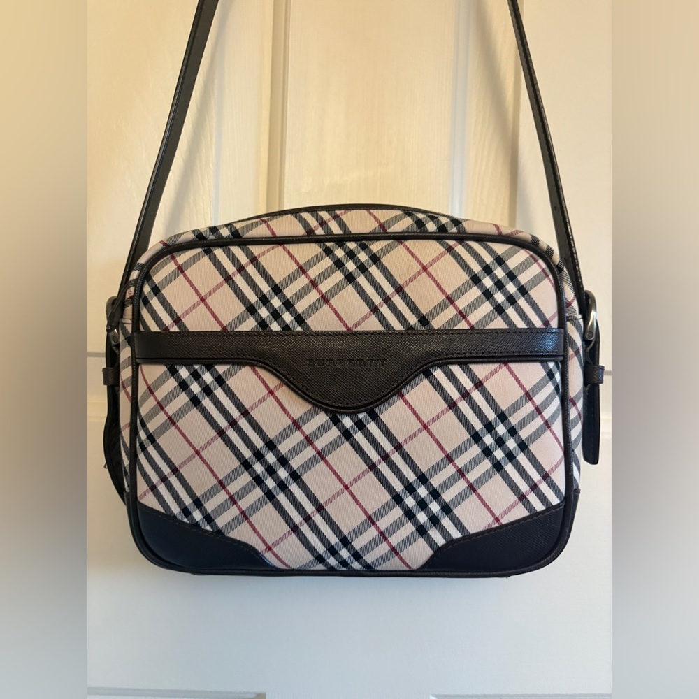 Burberry Bag - Picture 3 of 15